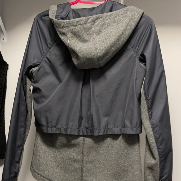 Under armour jacket - Picture 4 of 4